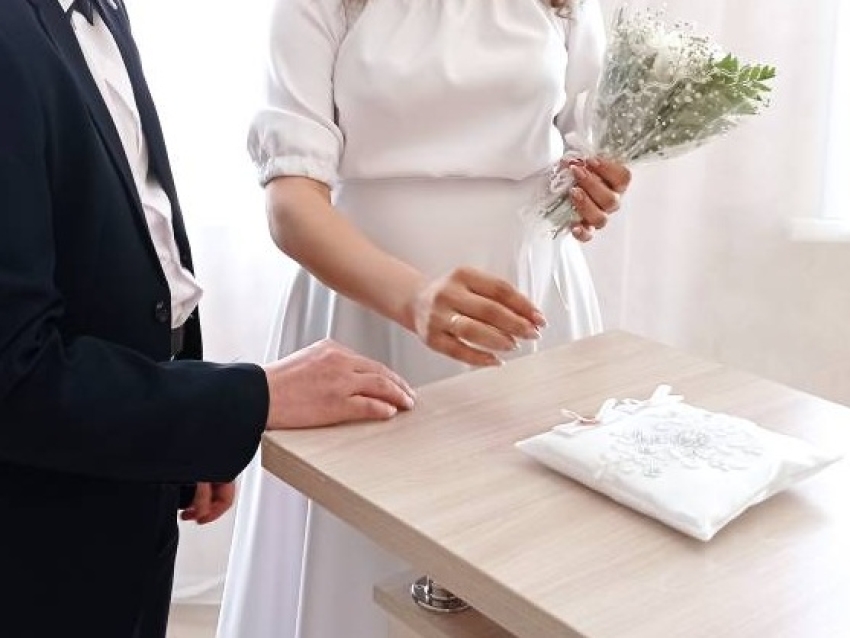 Сотый брак с начала года зарегистрирован в Карымском районе Zабайкалья 